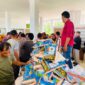Ribuan warga Desa Kohod Kecamatan Pakuhaji dan Desa Tanjung Burung Kecamatan Teluknaga Kabupaten Tangerang menerima bantuan beras 5 kilogram per orang dari pihak Pengembang Pantai Indah Kapuk 2 (PIK2) Agung Sedayu Group (ASG) pada Kamis 12 Desember 2024.