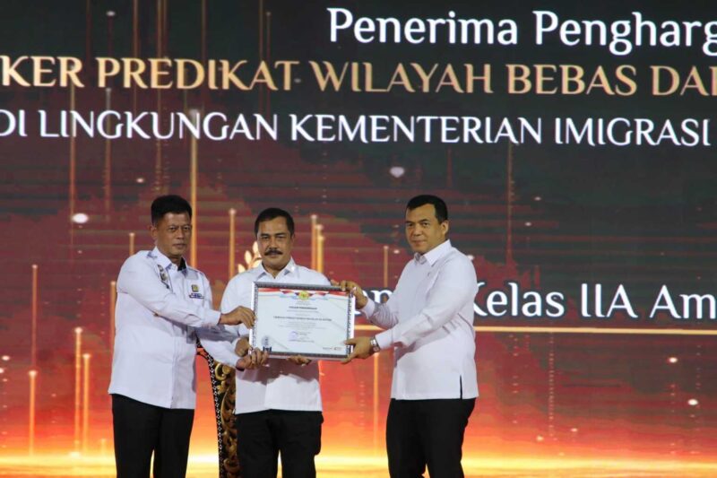 Keterangan foto : Lapas Batam resmi meraih predikat Wilayah Bebas dari Korupsi (WBK) untuk tahun 2024, Senin (15/12/2024) 