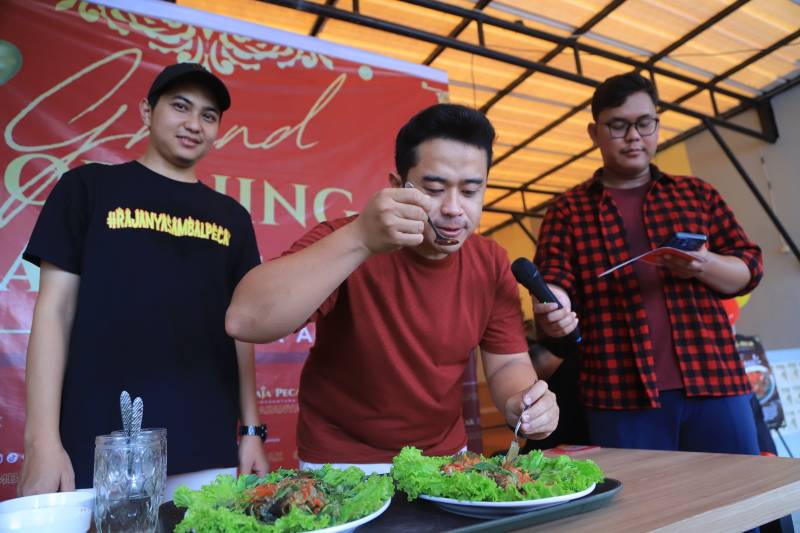 Keterangan foto : Pecak Raja Nusantara Buka Cabang ke-3 di Tangerang, (Sabtu, 25/1/2025) 