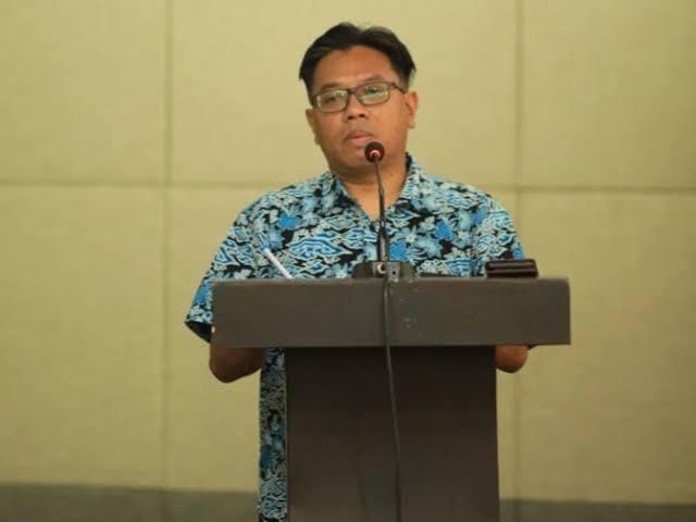 Keterangan Foto : Dr. Ahmad Taufiq.