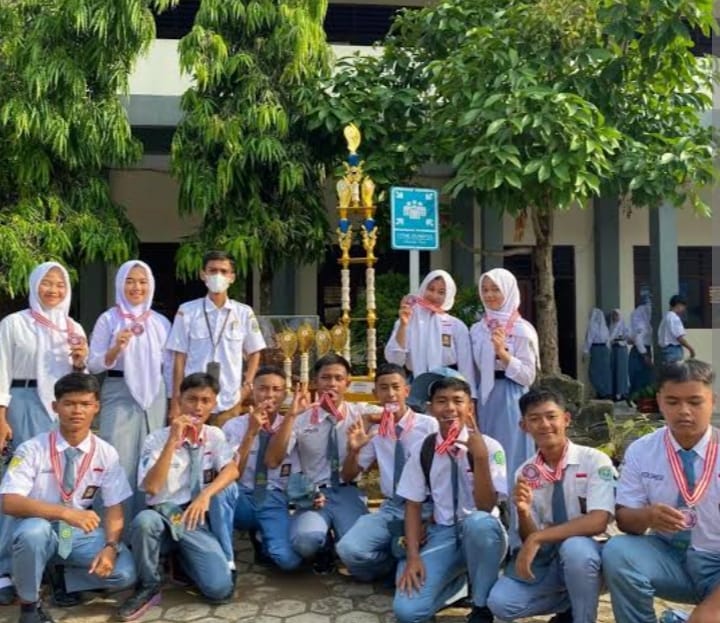 SMKN 2 Rangkasbitung Terus Berbemah : Kepsek Targetkan Adiwiyata Tingkat Nasional I Teras Media