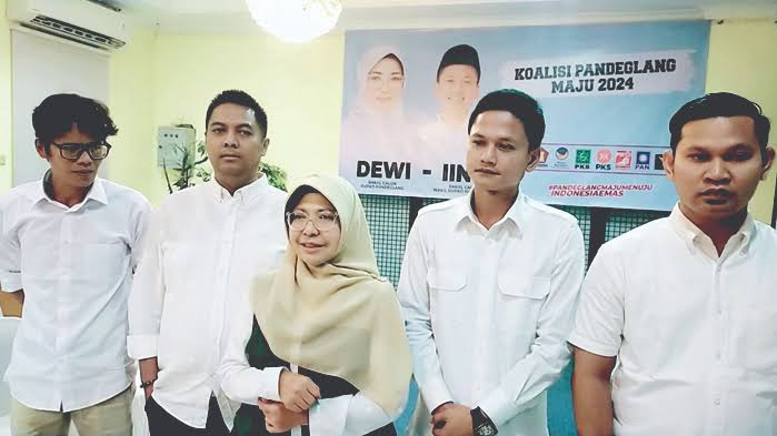 Foto Bupati Pandeglang Raden Dewi Setiani dan Wakil Bupati Iing Andri Supriadi 13 Juni 2025.