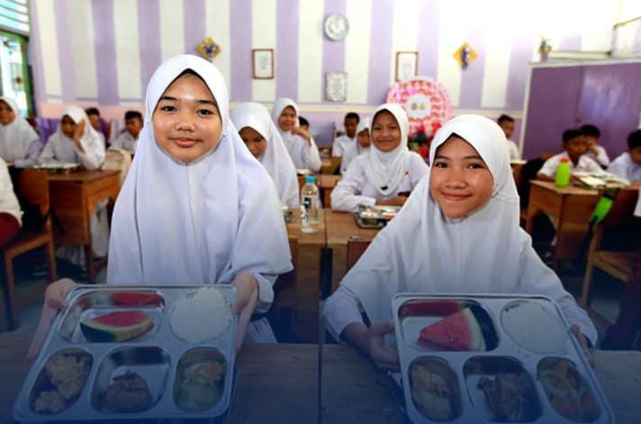 Makan Bergizi Gratis (MBG) terus dipercepat, solusinya dengan memberdayakan secara maksimal dapur-dapur sekolah, tidak hanya melalui dapur MBG atau Satuan Pelayanan Pemenuhan Gizi (SPPG).