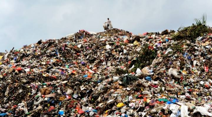 Foto Tumpukan sampah.
