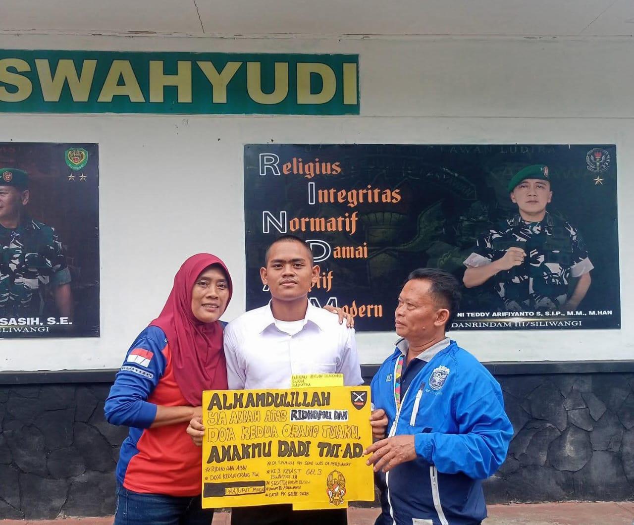 Keterangan foto : Wisnu Surya Saputra anak ketiga dari dua bersaudara asal Desa Warunggunung, Rabu (10/12/2025)