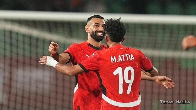 Dok. Mohamed Salah (kiri)