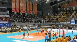 Foto: Tim bola voli putra Jakarta LavAni Livin Transmedia vs Jakarta Garuda Jaya.