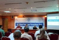 Keterangan foto: Tenaga Ahli Dewan Pers Winarto menyampaikan proses pendataan dan verifikasi perusahaan pers dalam upaya meningkatkan profesionalisme media nasional.