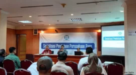 Keterangan foto: Tenaga Ahli Dewan Pers Winarto menyampaikan proses pendataan dan verifikasi perusahaan pers dalam upaya meningkatkan profesionalisme media nasional.