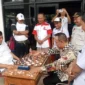 Keterangan poto : Ketua DPC Gerindra Kab Lebak, saat melalukan partai Ekshibision Lomaba Catur bersama Ketua Percasi Banten, (Dok Khusus)