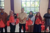 Keterangan foto: Camat Sukadiri Ahmad Saepul Anwar meninjau langsung pelaksanaan Gerakan Pangan Murah di GSG Kecamatan Sukadiri, Sabtu (14/2/2026), jelang Ramadhan 1447 H.