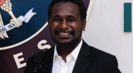 Keterangan foto: Aktivis Lembaga Bantuan Hukum (LBH) Papua Pos Sorong, Ambrosius Klagilit.