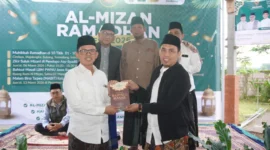 Pengasuh Ponpes Al Mizan Jatiwangi yang juga Anggota DPR RI Komisi VIII Dr. KH. Maman Imanulhaq