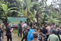 Keterangan foto : Danrem 064 Maulana Yusuf Brigjen Daru Cahyadi Soeprapto didampingi Dandim 0603 Lebak Letkol I Gede Mahendra Subrata, Kamis (5/3/2026)