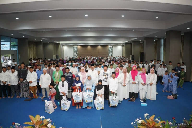 Keterangan foto : Ikatan Alumni Universitas Widya Gama Malang (IKAWIGA) bersama Lembaga Penjamin Simpanan (LPS) dalam program Peduli Bakti Negeri, Sabtu (7/3/2026)
