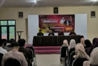 Keterangan foto : Puluhan aktivis PC Ikatan Mahasiswa Muhammadiyah (IMM) bersama aliansi Badan Eksekutif Mahasiswa (BEM) lintas kampus menggelar aksi solidaritas dan diskusi publik, Rabu (18/3/2026)