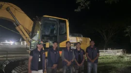 Keterangan foto : tim Subdit I Ditreskrimum Polda Sulbar yang dipimpin Iptu Hasrum menyita satu unit excavator Komatsu PC 210 warna kuning di Afd. Fanta, Dusun Marisa, Desa Lariang, Kecamatan Tikke Raya, Selasa (3/3/2026)