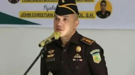 Keterangan foto : Koordinator Intelijen Kejati Sumut, Herlangga Wisnu Murdianto, sebagai Pelaksana Harian (Plh) Kepala Kejaksaan Negeri (Kajari) Kabupaten Karo, Selasa (7/4/2026)