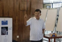 Keterangan foto : Mantan wakil Presiden RI Jusuf Kalla, Minggu (19/4/2026)