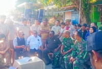 Pertemuan antara Asisten I Setda Kota Sorong Jeremias Gembenop, Kepala BPN Kota Sorong Pamela Tambunan, Ketua DPR Kota Sorong Jhon Lewerisa, Anggota DPR Otsus PBD serta perwakilan Korem 181 PVT dan Daud Saupar bahas penyelesaian status tanah samping swiss-belhotel.