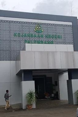 Kejari Palembang Terapkan Plea Bargaining, Terdakwa Penggelapan Dijatuhi Kerja Sosial 120 Jam