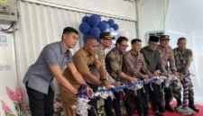 Keterangan foto : Anggota DPR RI, M Nasir Djamil saat meresmikan Bio Fit, Selasa (28/4/2026)