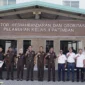 Keterangan foto : Kajati Jabar Dr Hermon Dekristo saat melakukan peninjauan dan inspeksi lapangan ke lokasi pembangunan Pelabuhan Patimban Fase I-2, Kabupaten Subang, pada Senin (20/04/2026)