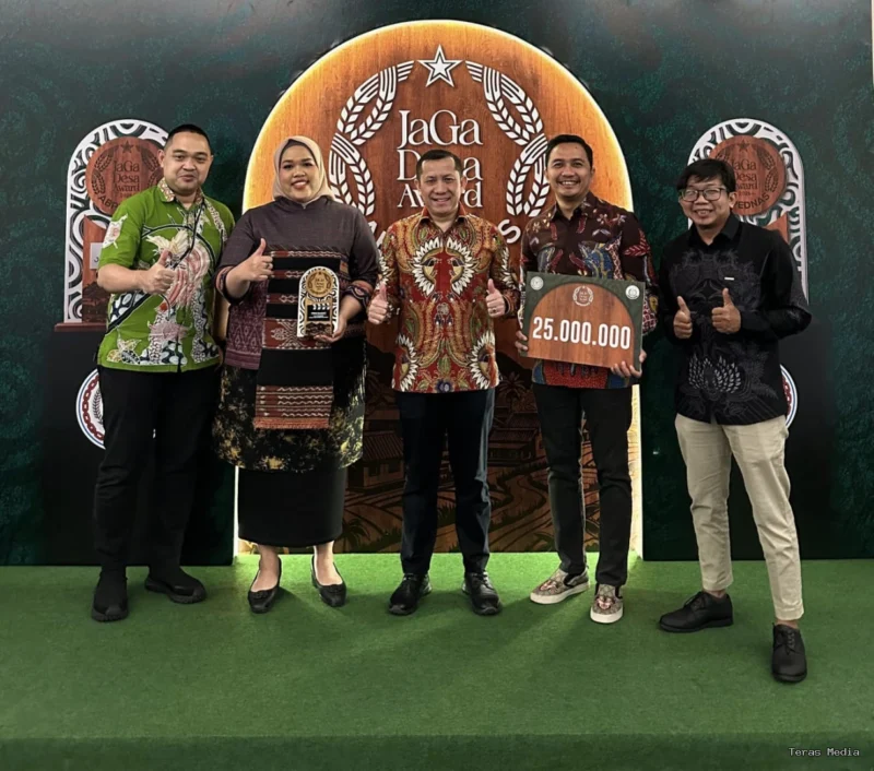 Keterangan foto : Kejaksaan Negeri Jakarta Pusat, berhasil meraih gelar Juara Favorit dalam kategori Lomba Film Pendek pada ajang bergengsi Jaga Desa Award 2026.