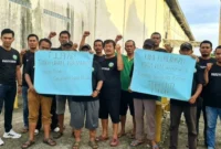 Keterangan foto : Ketua Paguyuban Penggilingan Padi Pakuhaji Yulianto, Kamis (9/4).