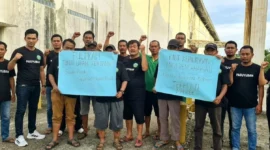 Keterangan foto : Ketua Paguyuban Penggilingan Padi Pakuhaji Yulianto, Kamis (9/4).