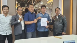 Keterangan foto : Komite Pemantau Makan Bergizi Gratis (KP-MBG) yang dipimpin oleh Achmad Ismail audiensi dengan Kemenaker terkait pelanggaran ketenagakerjaan di SPPG Langkat, Rabu (22/4/2026)