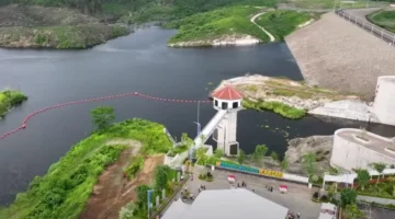 Keterangan foto : Saluran Pembawa Air Baku Karian-Serpong (KSCS) yang berada di Desa Mekarsari Kecamatan Maja Kabupaten Lebak.(14/04/2026)