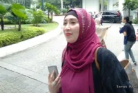 Keterangan foto : Aktivis perempuan, Firza Husein Maskati, Selasa (7/4/2026)