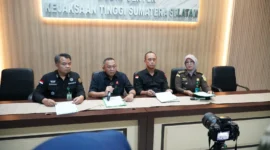 Keterangan foto : Kejaksaan Tinggi Sumatera Selatan (Kejati Sumsel) kembali menunjukkan taringnya dalam upaya pemberantasan korupsi. Pada Selasa (7/4/2026)