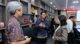 Ketua Umum HIPPI Jakarta Selatan, Azka Aufary Ramli, menilai bahwa ekonomi global saat ini berada dalam fase “fragile stability”