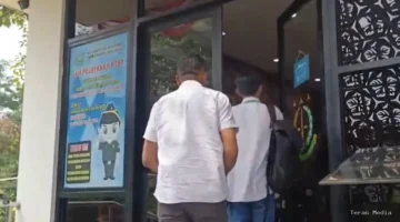 Keterangan foto : Kejaksaan Negeri Kota Tangerang Selatan (Kejari Tangsel) resmi memanggil dan memeriksa perwakilan PT Bumi Serpong Damai (BSD) Sinarmas Land, Senin (20/04/2026)