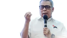 Keterangan foto : Mantan kader NasDem Ahmad Ali yang kini gabung dengan PSI, Senin (20/4/2026)