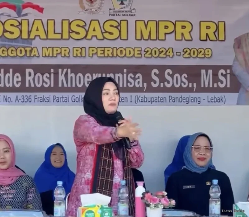 Keterangan foto : Anggota Komisi X DPR RI dari Dapil Banten, Adde Rosi Khoerunnisa, saat mengunjungi SMAN 1 Warunggunung, Selasa (28/4/2026)