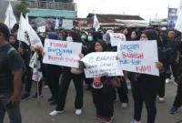 Keterangan foto : Buruh Sritex berharap pemerintah ambil alih, Senin (27/4/2026)