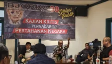 Keterangan foto : BJORKA 98 (Barisan Jaringan Organisasi Kampus 98) menggelar diskusi publik bertema 