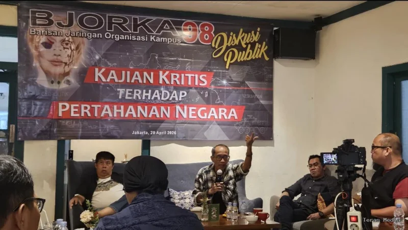 Keterangan foto : BJORKA 98 (Barisan Jaringan Organisasi Kampus 98) menggelar diskusi publik bertema 