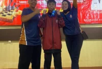 Keterangan poto : Hugo bersama tim pelatih dan guru saat menerima medali Perak Cabor Catur putra, O2SN  tingkat Kabupaten