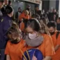 Keterangan foto : Tim penyidik dari Direktorat Tindak Pidana Umum Bareskrim Polri telah menggerebek markas besar operasi judi online di kawasan Jalan Hayam Wuruk, Jakarta Barat, Senin (11/5/2026)