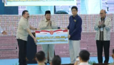 Keterangan foto : Satgas PKH serahkan uang dan tanah ke Negara, Rabu (13/5/2026)