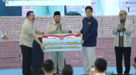 Keterangan foto : Satgas PKH serahkan uang dan tanah ke Negara, Rabu (13/5/2026)