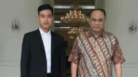 Keterangan foto : Wakil Presiden Gibran Rakabuming Raka menggelar pertemuan tertutup bersama Ketua Umum Relawan Jokowi (PROJO), Budi Arie Setiadi, di Kantor Istana Wakil Presiden, Jakarta, Kamis (7/5/2026)