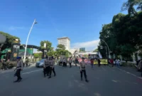 Aliansi Persatuan Rakyat Indonesia Anti Imperialis (PERISAI) menggelar aksi massa berantai di tiga lokasi strategis ibu kota, Kamis (21/5/2026)