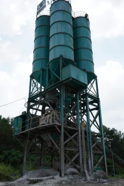 Kejati Sumsel Sita Mesin Batching Plant Milik PT KMM