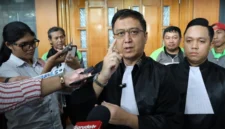 Keterangan foto : Jaksa Penuntut Umum (JPU) Roy Riady memberikan klarifikasi tegas terkait kondisi kesehatan Nadiem yang sempat menjadi perbincangan publik, Selasa (5/4/2026)