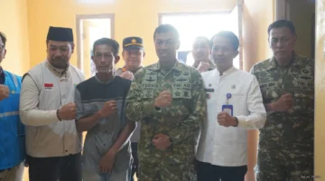Dandim 0510/Tigaraksa Serahkan Kunci RTLH, Warga Patrasana Kini Miliki Rumah Layak Huni